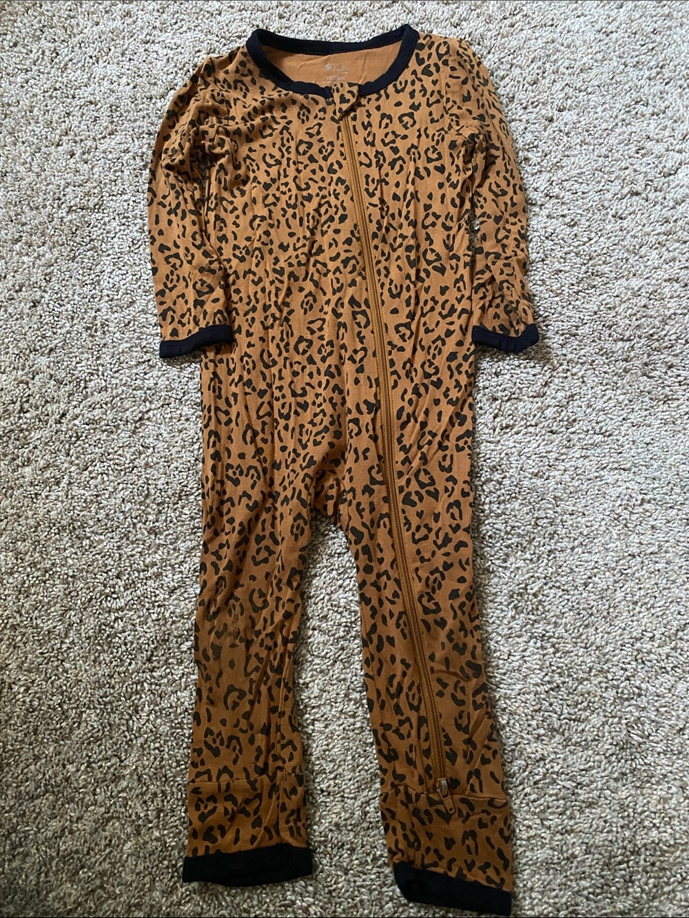 Kyte BABY leopard print zippered baby romper